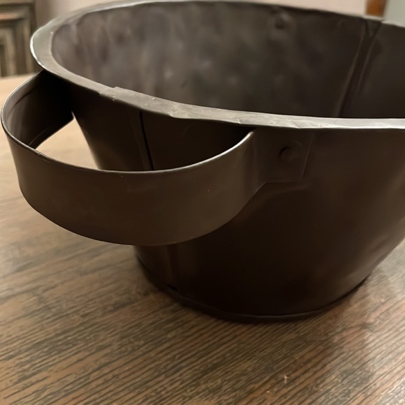 Heavy Rustic Metal Container - Picture 3 of 6